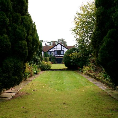 Cisswood House Hotel Horsham Exterior photo